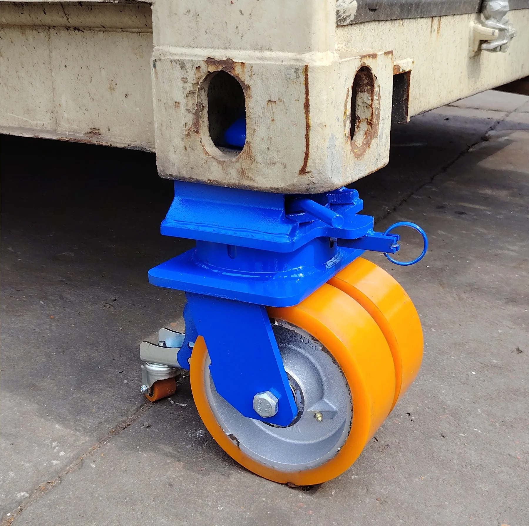 5T 10T 15T Electric Remote Control Container Casters Contains 2 Electric Castors and 2 Castors