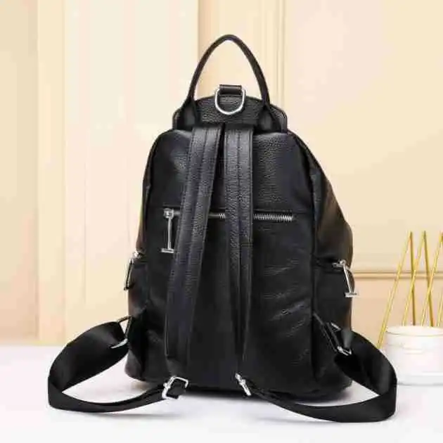 Imagem -03 - Mochilas de Couro Genuíno para Mulheres Mochila Designer de Rebite Casual Marca de Luxo Nova Moda Estudante Feminina Senhoras Menina Estudante Coreano 2023