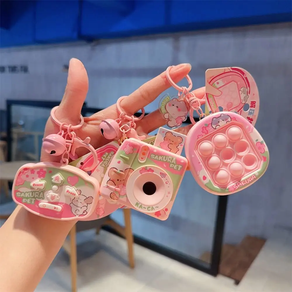 

PVC Decompress Toy Key Chain Alloy Cute Maze Game Key Ring Fashion Funny Bear Doll Pinch Key Chain Girl Gift