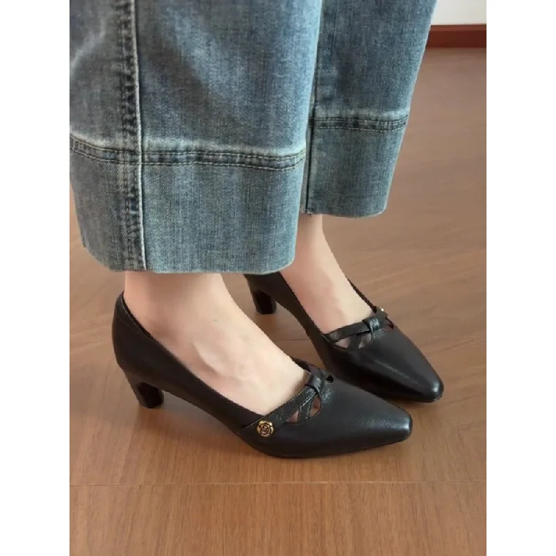 2026 All-Season Women's Crossover Strap Pointed Toe Flats - Chunky Heel Shallow-Cut Elegant Heels,  Versatile Commuter Shoes view 4