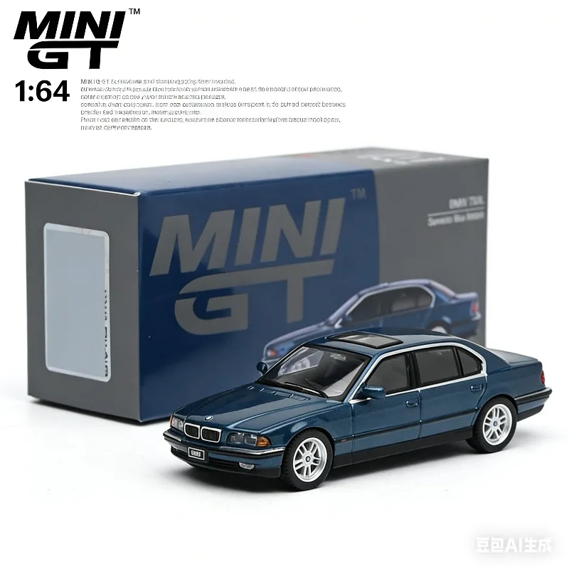 

Модель автомобиля MINI GT 1:64 BMW 750IL из сплава с 3D-имитацией, игрушка-подарок для мальчиков на праздник, коллекционный предмет для взрослых, предмет декора.