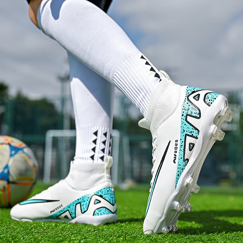 Men Training Soccer Shoes Society Cleats Professional Football Shoes Fast TF/FG Football Field Boots Indoor Sneaker Ultralight