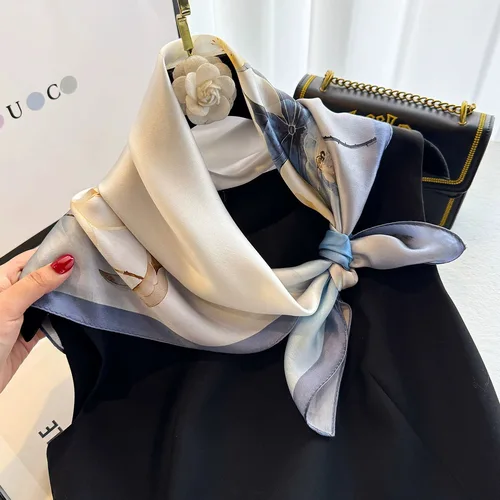 Imagen 2 del producto 100% bufanda de seda Natural para mujer, Foulard femenino, chal elegante, pañuelo cuadrado de alta calidad para mujer, Hijab, Bandana, bufandas