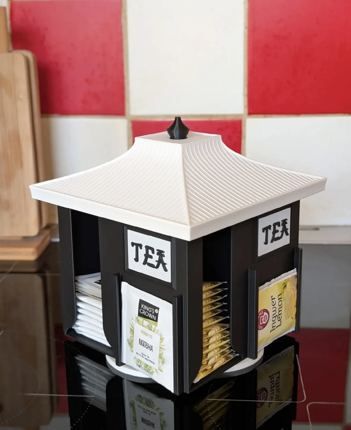 Organizador de té giratorio de estilo japonés impreso en 3D: diseño de pagoda, blanco y negro | 4 compartimentos para bolsitas de té/Matcha