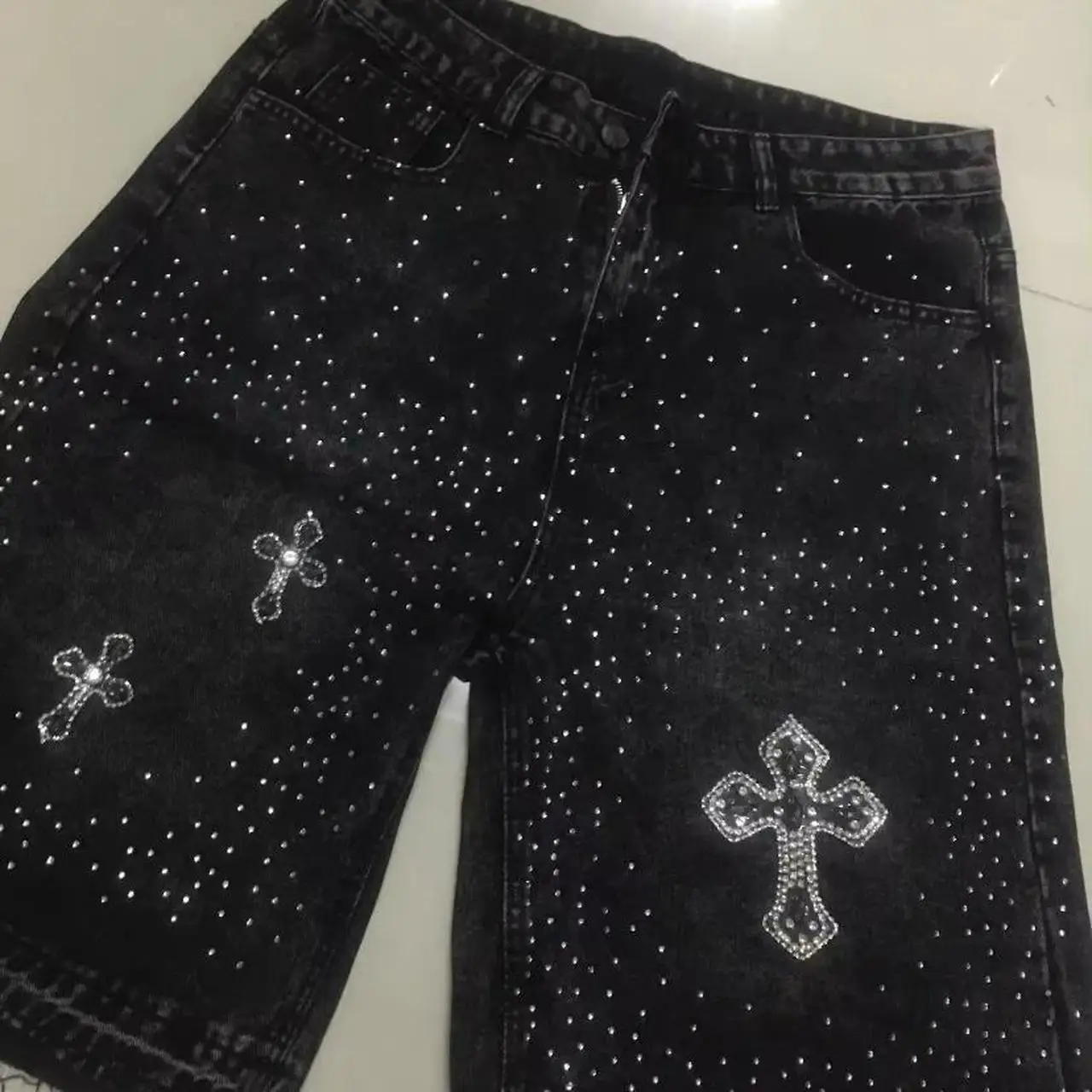 

Vintage Cross Rhinestone Denim Baggy Shorts New Gothic Cross Y2K Fashion Harajuku High Waist Wide Leg Shorts Streetwear