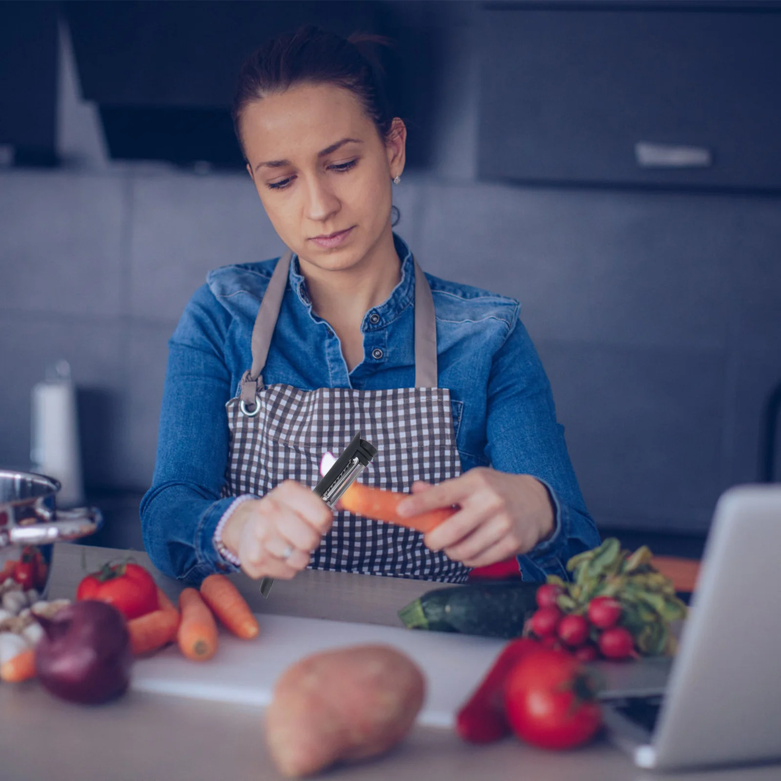 

2 pcs Multifunctional Vegetable Fruit Peeler Stainless Steel Manual Grater Kitchen Gadget For Potato Apple Ginger Shredder Pp