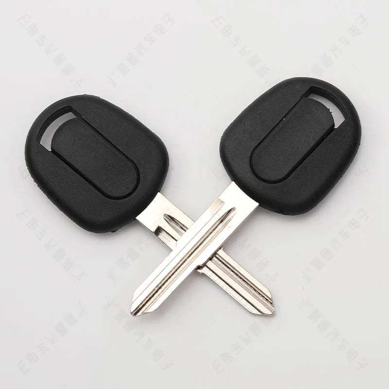 Suitable for Buick Excelle sub-key shell right slot Boutique car straight plate with chip slot key embryo plastic handle shell