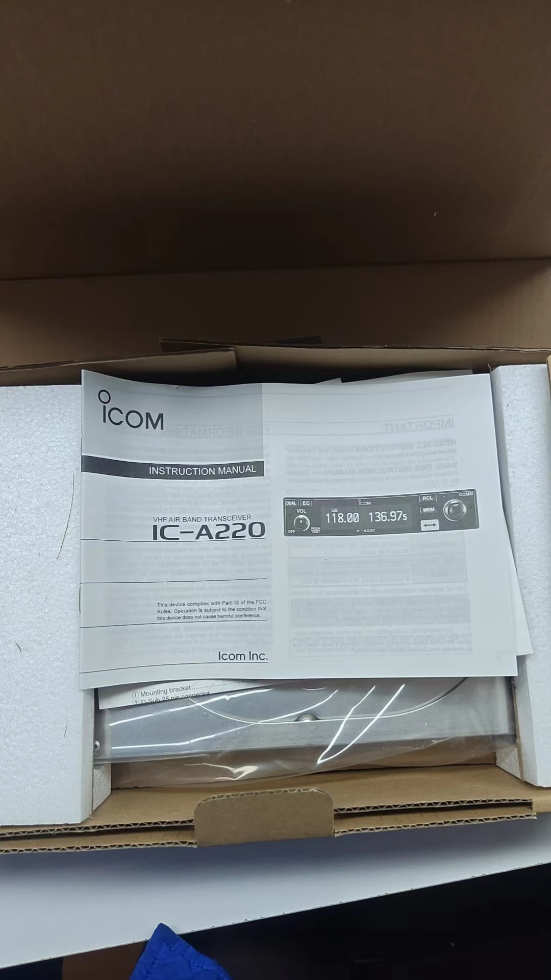 

IC‑A220 Авиорадиостанция Портативная Рация Высокая Четкость Звука Для Авиации Полеты Long Range Aviation Radio