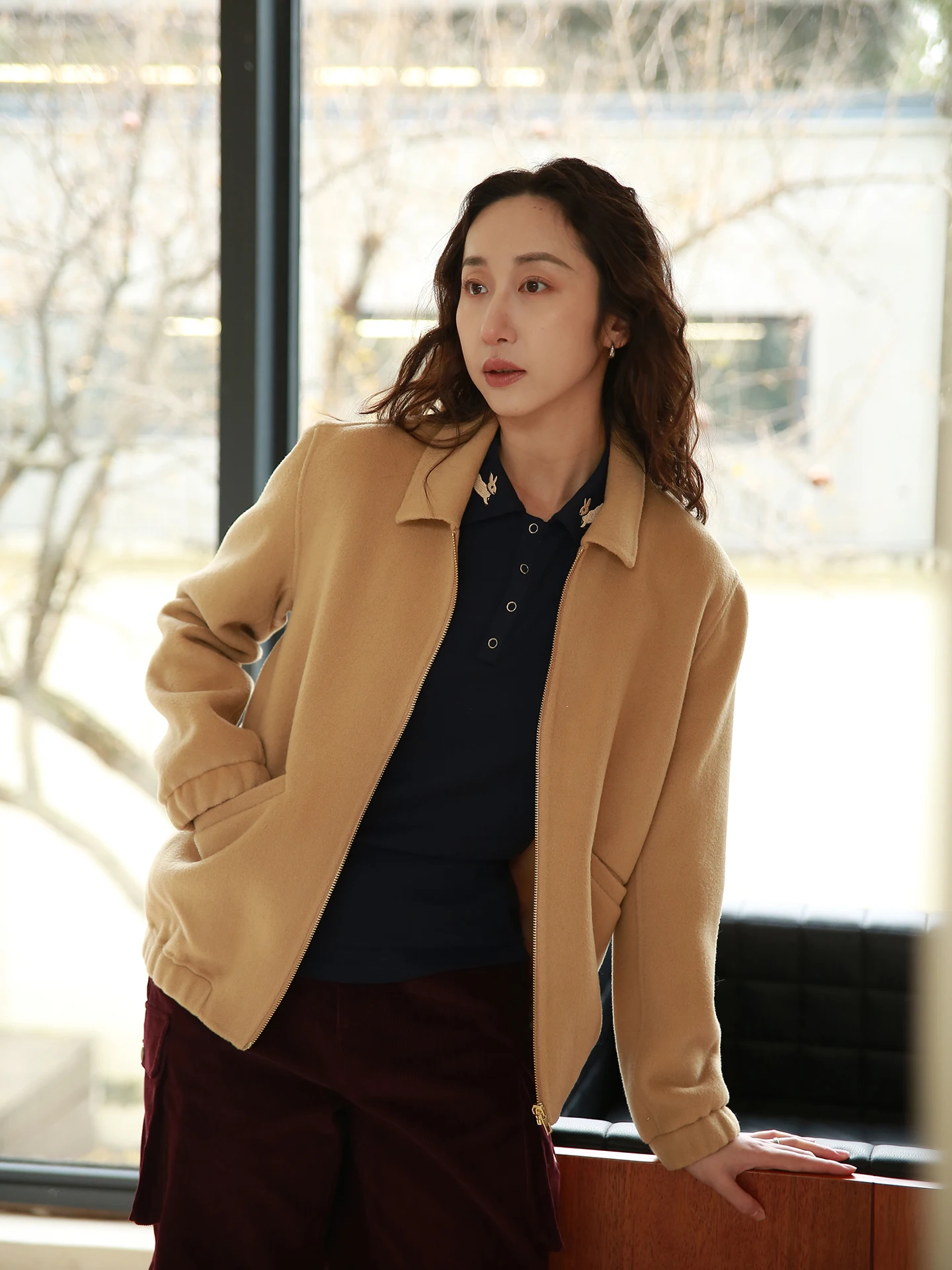 

Классическая простая шерстяная куртка Hukket с двойным слоем, сшитая вручную, на молнии, женское утепленное зимнее пальто с длинными рукавами, стандартной длины