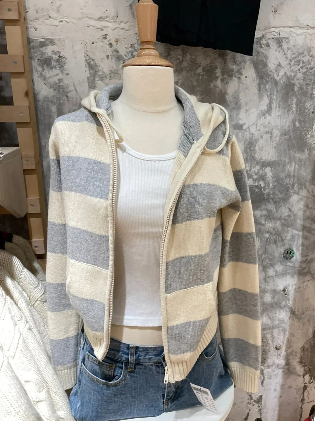 Gestreifte gestrickte abgeschnittene Pullover Strickjacke Frauen Herbst Langarm mit Kapuze Reißverschluss kurze Streetwear Strickwaren Pullover Y2K Crop Tops – Detail 14