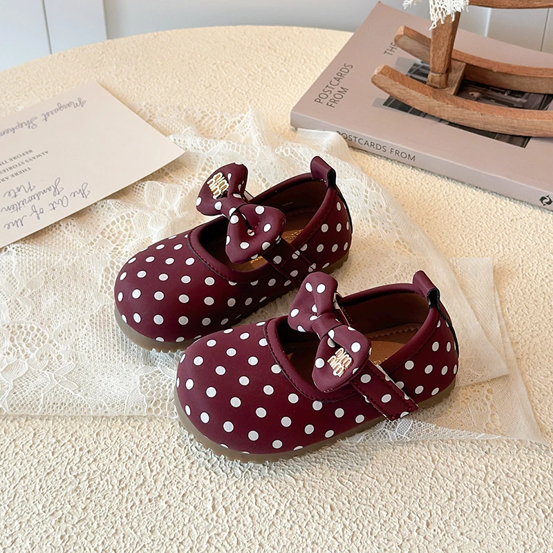 

Fashion New Childrens Leather Shoes Polka Dot Cute Design Prewalker Shoes Comfortable and Non-slip Indoor Outdoor Walking Shoes