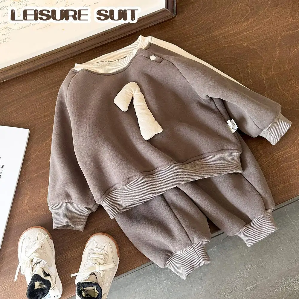 2025 شتاء جديد طفل ملابس طويلة الأكمام مجموعة الفتيان فتاة بلوزة من الصوف + السراويل 2 قطعة دعوى الرضع زائد المخملية سميكة الدافئة وتتسابق