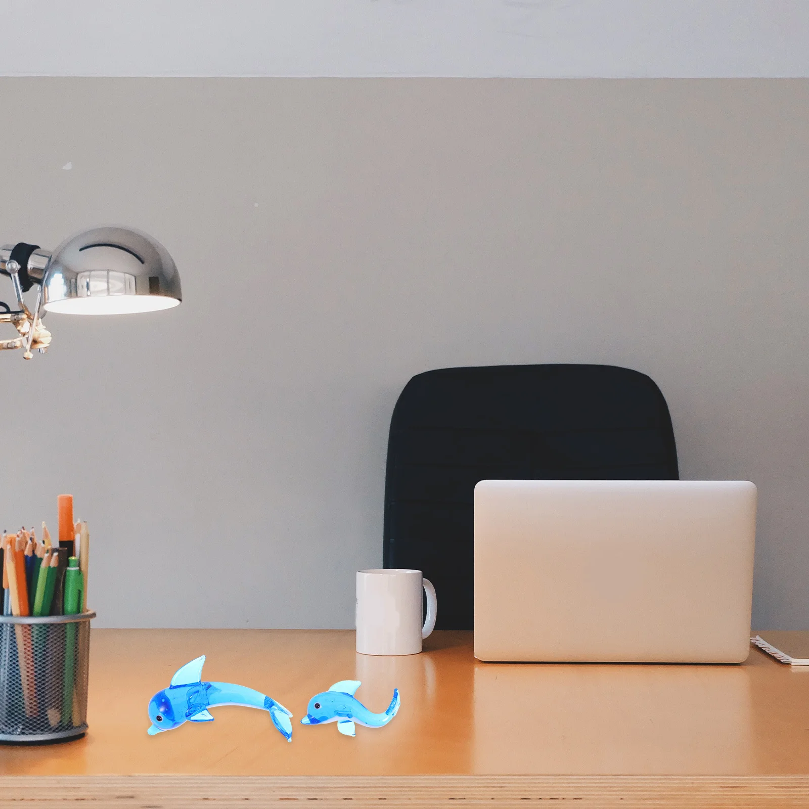 

2Pcs Glass Dolphin Desk Decor Handcrafted Marine Animal Ornaments for Living Room Bedroom Office Dolphin Housing Decoration