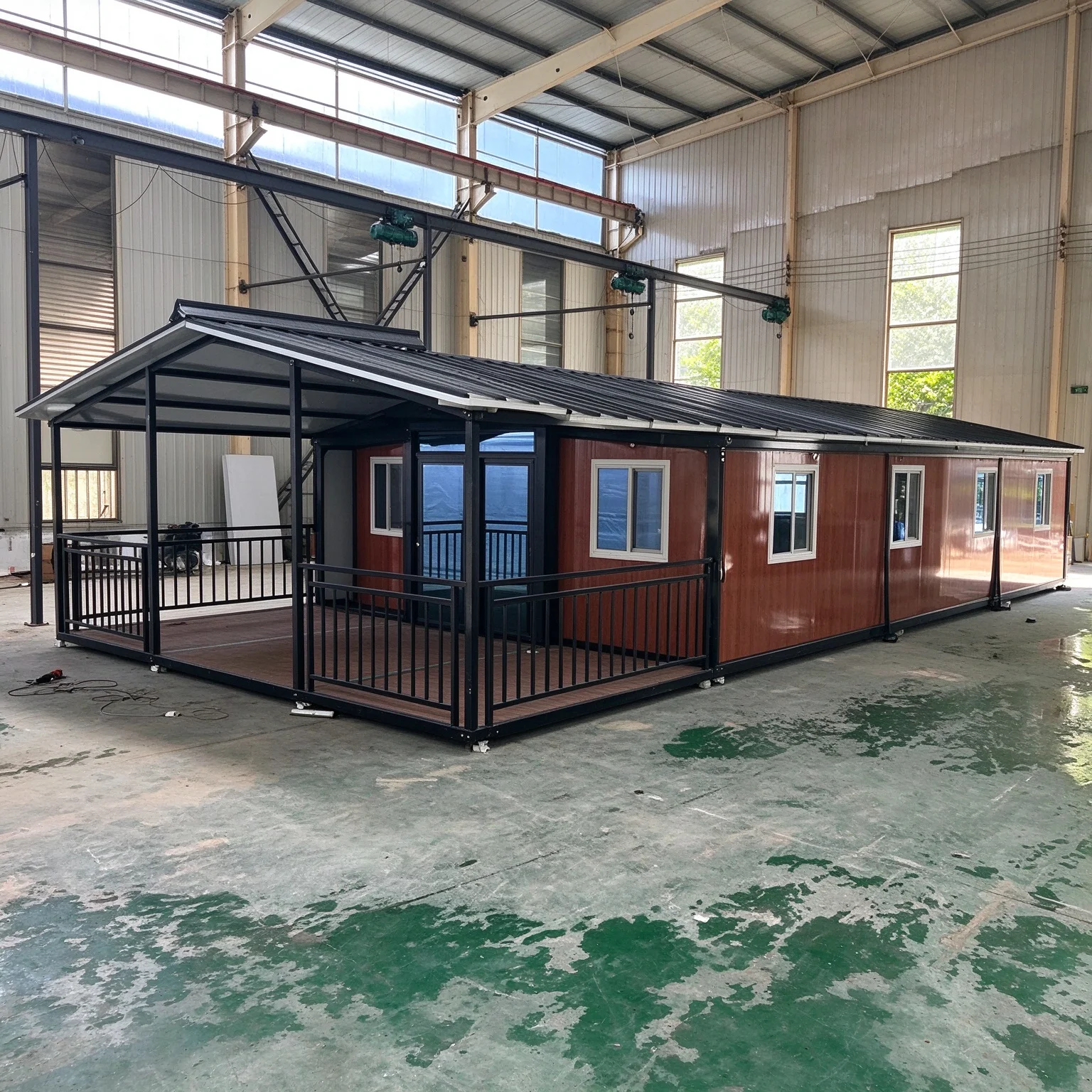 Prefabricated Expandable Container House 40ft Customizable Sandwich Panel Home for Homestay Short Term Rental Modular Villa