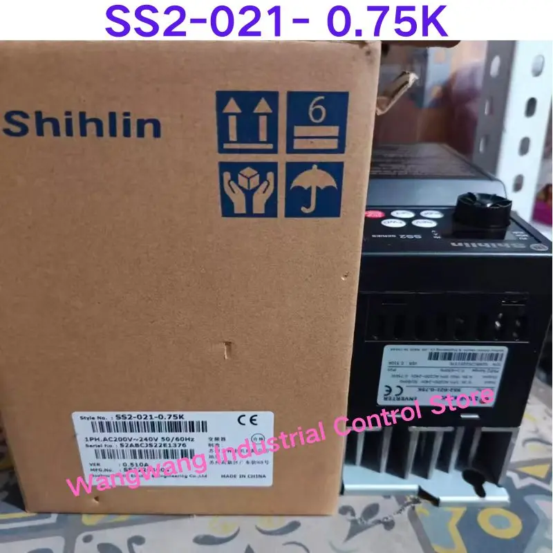 

Совершенно новый инвертор SS2-021-0.7k 220В 0.75кВт