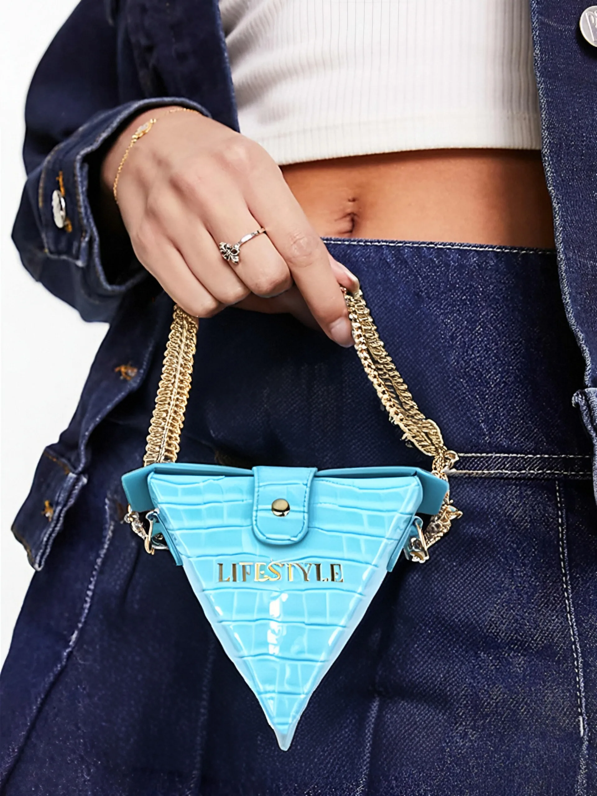 

GORFIA Triangular shape crocodile bag woman 2024 new fashion niche design fashion Spice girl bag chain special-shaped bag