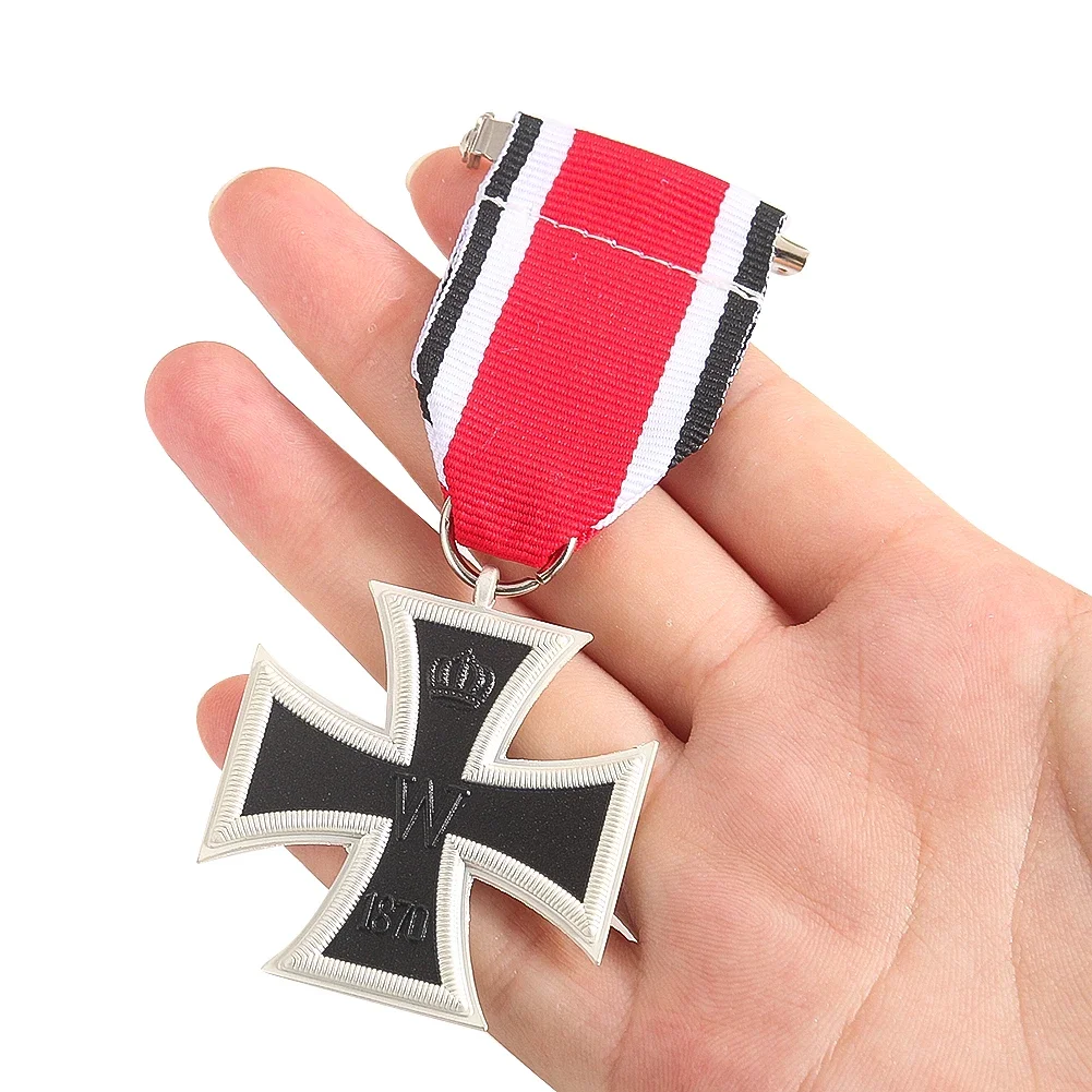 Unique Men Brooch Jewelry Copy Germany 1813 Iron Cross 2nd Class 1813 Iron Cross EK2 Prussia Military Medal with Ribbon Souvenir view 6