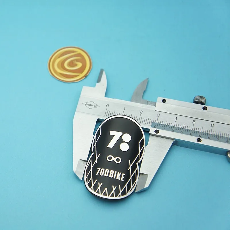 10 0.Zhang.Custom.2021 New Type Custom Embossed/Debossed Metal Bike Logo Sticker