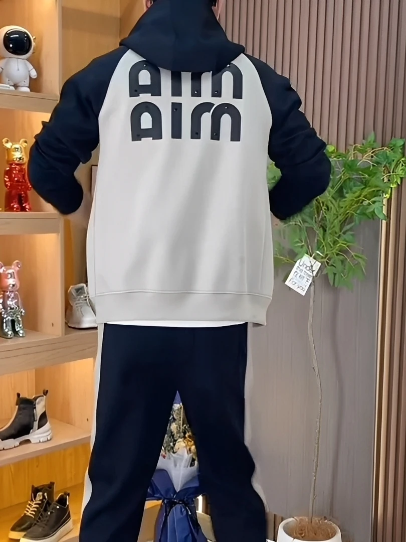 

Мужской костюм с капюшоном 2025: Новинка осени, модный, приталенный, универсальный, трендовый, удобный, простой, молодежный, из полиэстера, с длинными рукавами