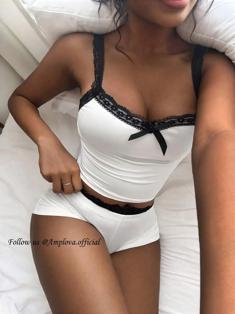 

White Lace Trim Camisole & Low-Rise Shorts Set with Bow Detail