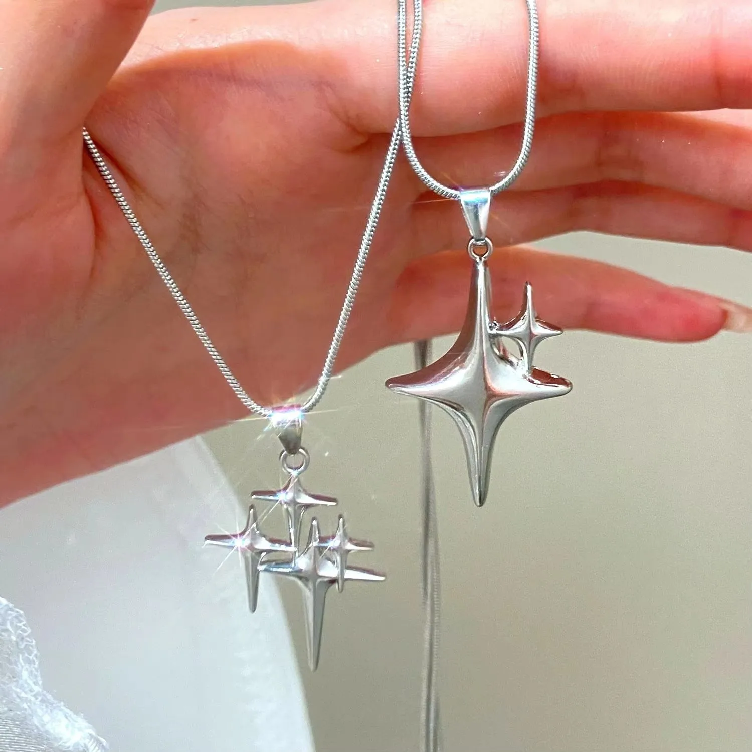 Y2K Simple Choker Necklace Four Pointed Star Necklace Adjustable Crucifix Pendant Necklace Silver Color Fashion Necklace Jewelry