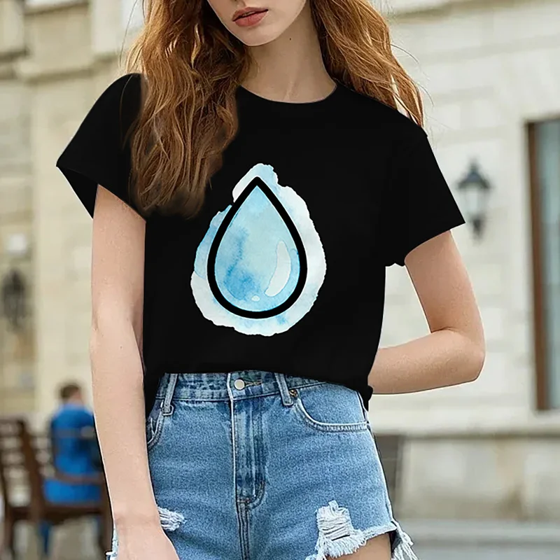 Damska koszulka z krótkim rękawem, okrągłym dekoltem i nadrukiem, prosty wzór, stylowa i elegancka, idealna na lato.