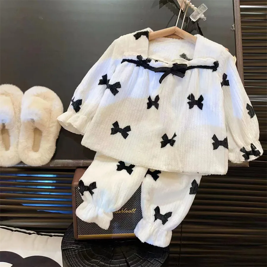 Childrens Pajama Set Autumn and Winter New Childrens Fashionable bowknot Long Sleeved Pajamas Warm Home Clothes Two-piece Set