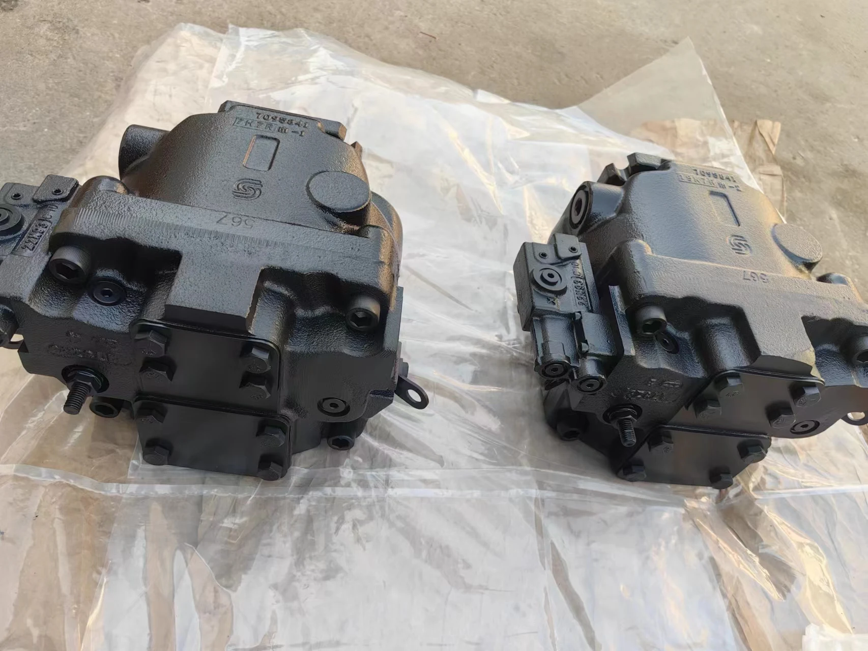 مضخة المكبس الهيدروليكي ERL ERR مضخة المكبس ERR100BLS2520NNN3K5NLA1NAAANNNNN ERR130 ERR130BRP2520NNNS4NPA1NAAANNNNNN
