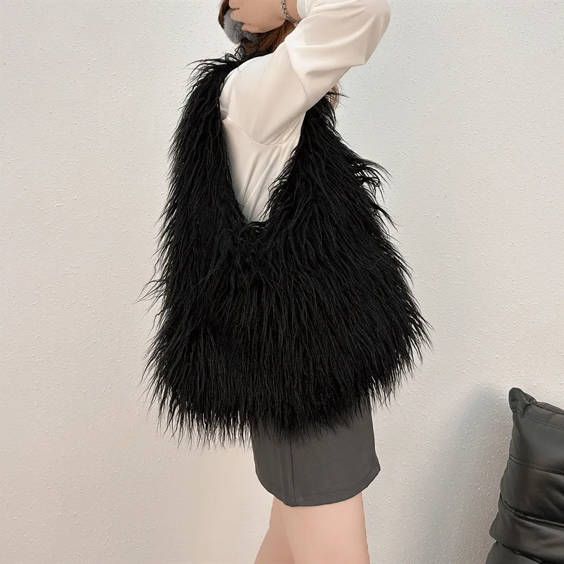 Y2k Kpop Girls Hot Fluffy Furry Shoulder Bags for Women Trend 2024 Luxury Brand Designer Faux Fur Big Tote Bag Harajuku Handbags