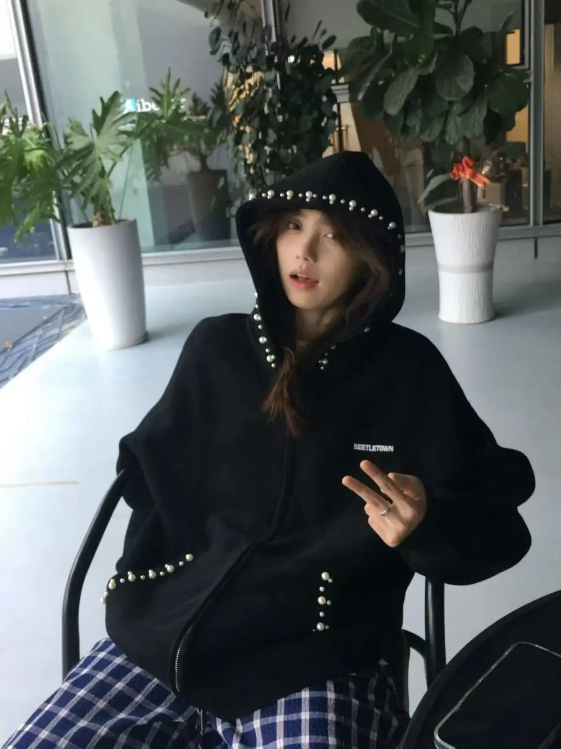 

American Retro Pearl Beaded Hooded Sweatshirt Cardigan Women Spring Autumn New Loose Design Niche Casual Zipper Jacket