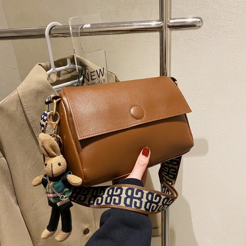 Broadband messenger bag versatile retro bag new small square bag high sense fashion large capacity bag women