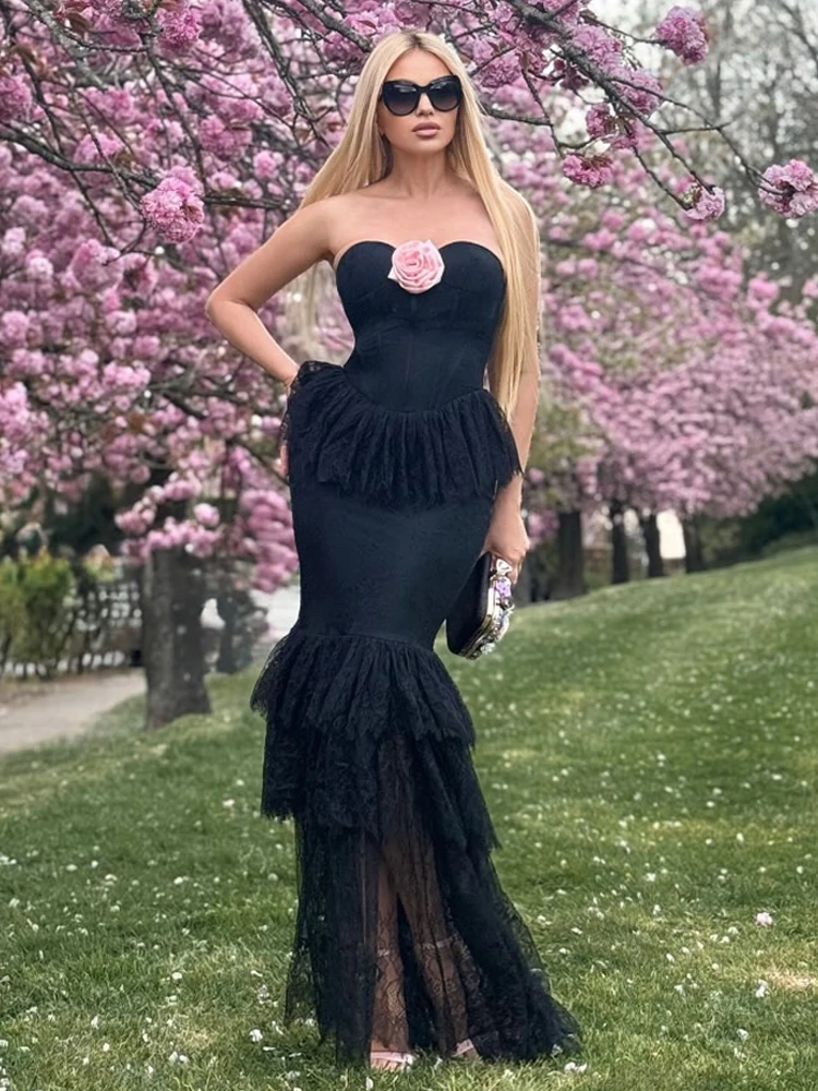 

Women Enchanting Black Halter-Neck Strapless Mermaid Long Dress with Ruffled Lace and Floral Embellishment
