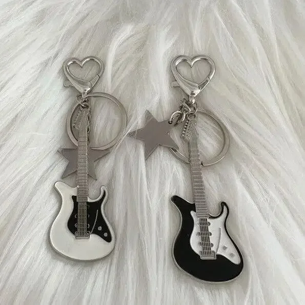 Harajuku Y2k Guitar Love Heart Star Key Chain for Women Sweet Cool Trend Fashion Pendant Vintage Aesthetic Accessories Gift New