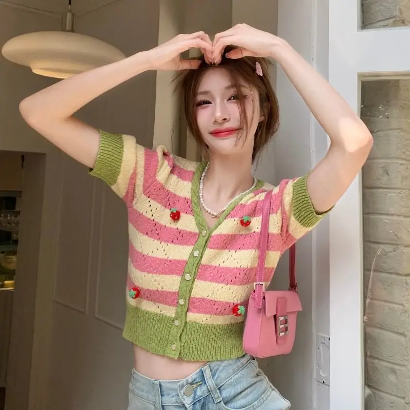 Striped Summer T-shirts Women Ulzzang Slim Students V-neck Vintage Young Y2k Girls Tops Knitwear Popular Ins Short-sleeve Tees