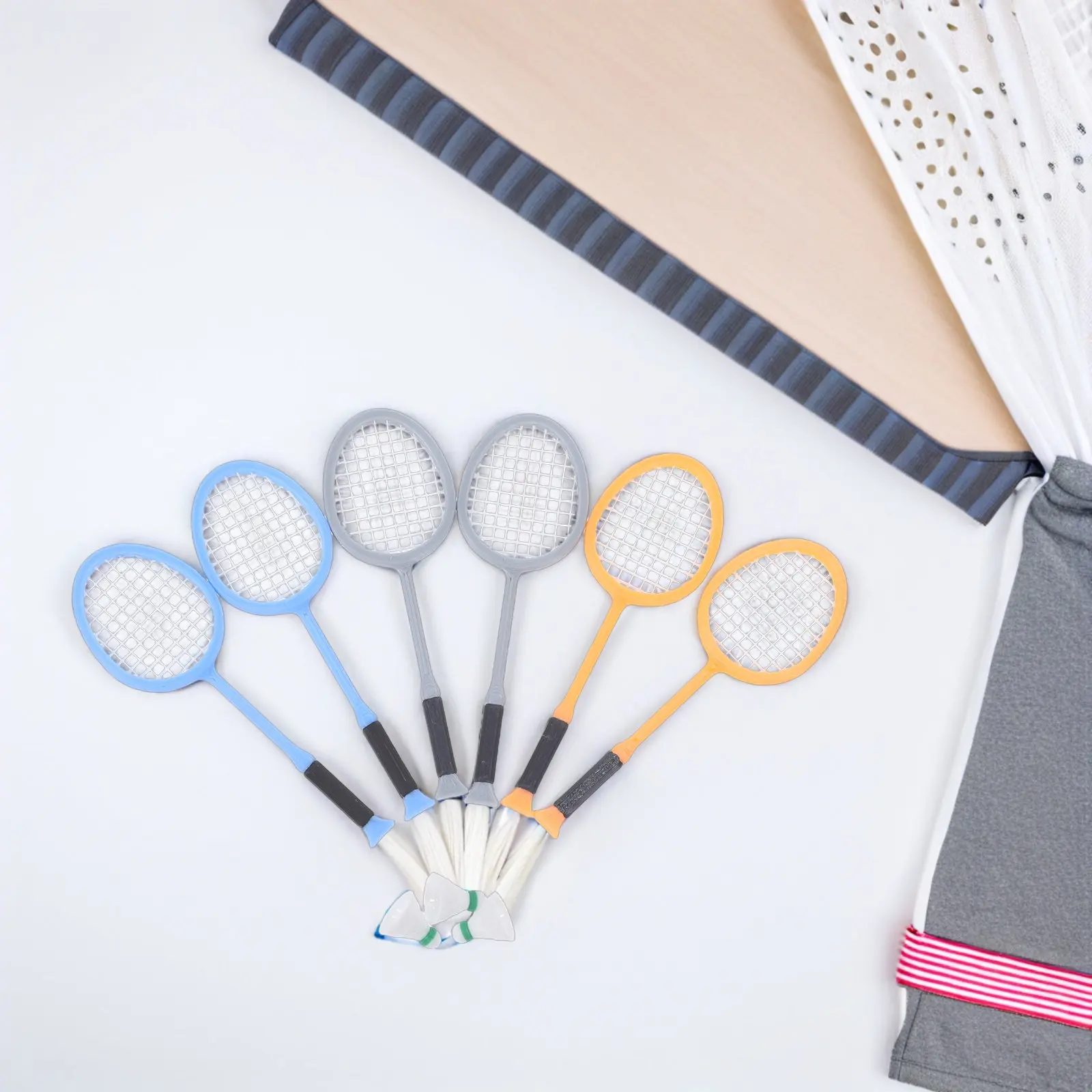 

3Sets Mini Badminton Racket Simulation 1:12 Scale Miniature Sports Decoration Backpack Charm Cake Topper Party Favor