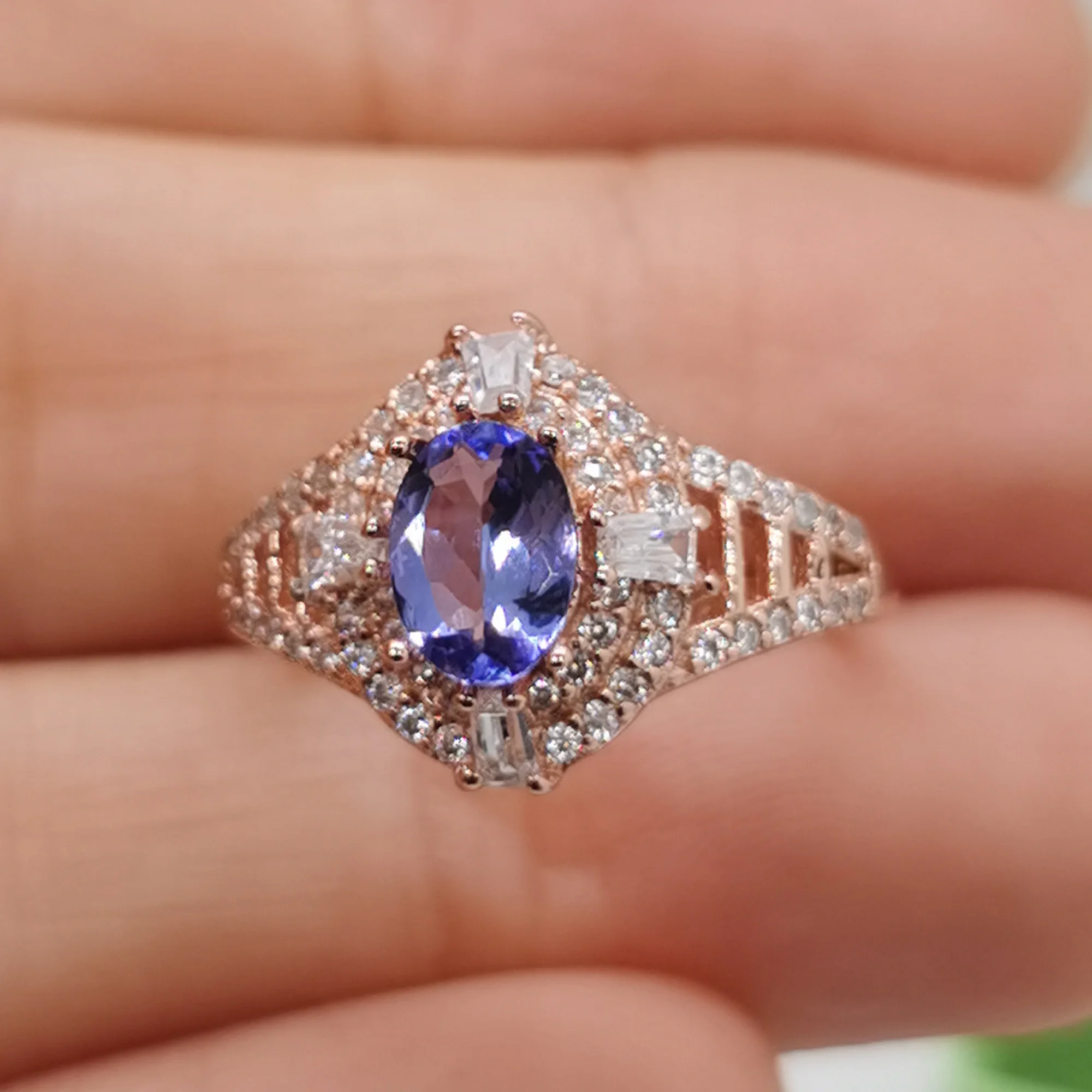 Luxury Tanzanite Engagement Ring for Woman 0.7ct 5*7mm 100% Natural Tanzanite Ring 18K Gold Plating 925 Silver Gemstone Jewelry