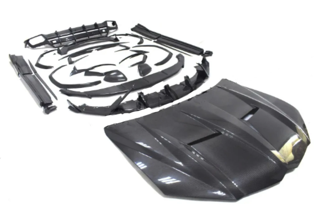 URUS TOP Style Dry Carbon Fiber Body Kits for URUS to Top Style With Carbon Fiber Hood Fenders Bumpers Spoiler Mirror Cover URUS