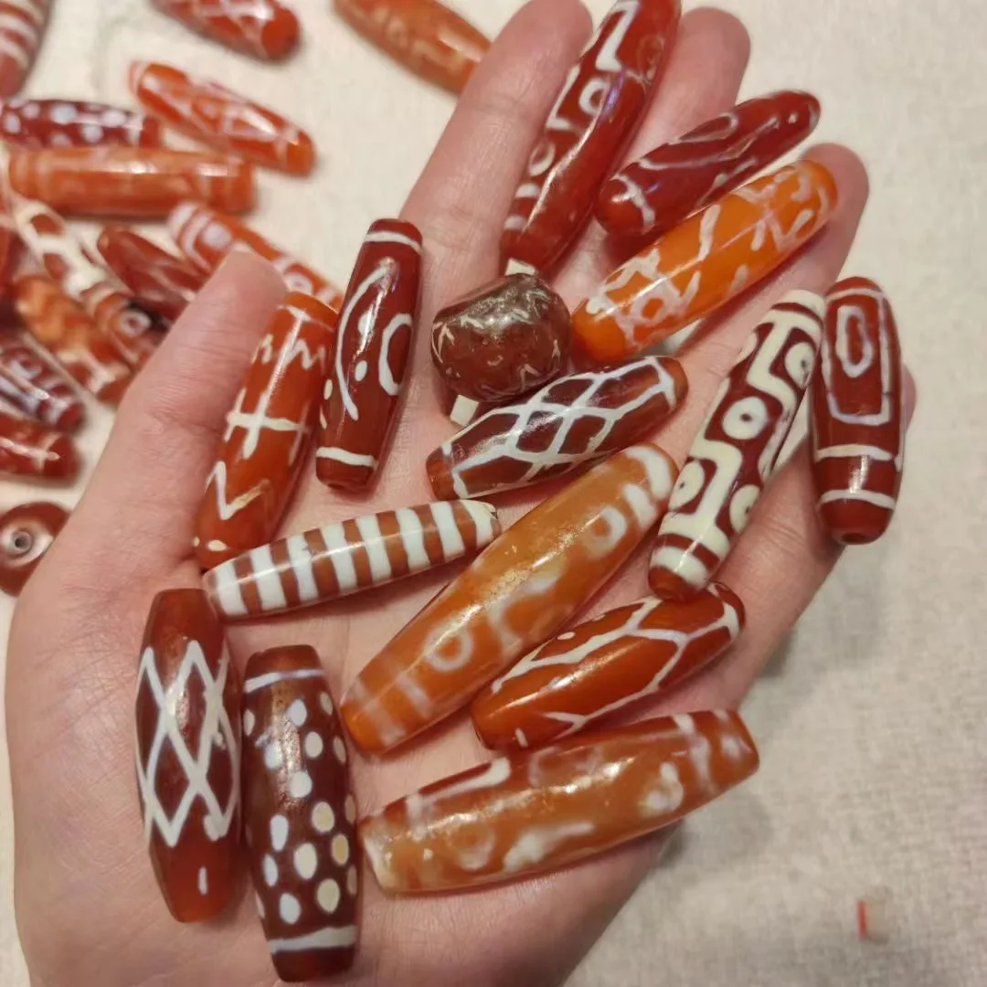 

110pcs/lot natural carnelian high-grade craft dzi West Asian beads Multiple shapes Weathering lines Ancient totemic patterns diy