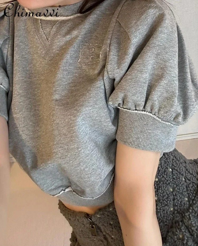 Japanese New 2024 Autumn Small Letters Round Neck Bubble Sleeves Short Sweatshirt Solid Color Female Girls Casual Cropped Tops