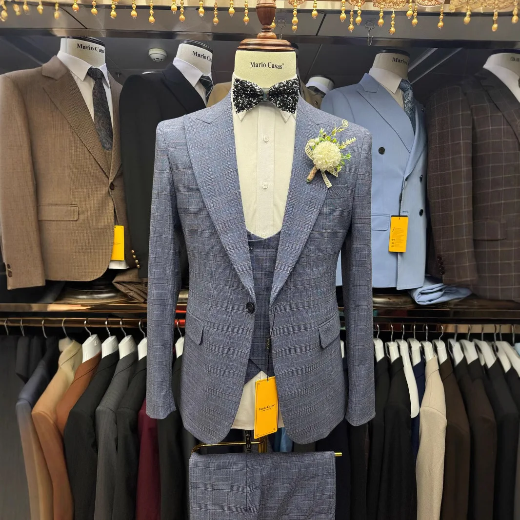 

Мужской костюм в клетку премиум-класса 2025 года для традиционных офисных разговоров. Великолепный костюм, однобортный свадебный костюм из трех предметов