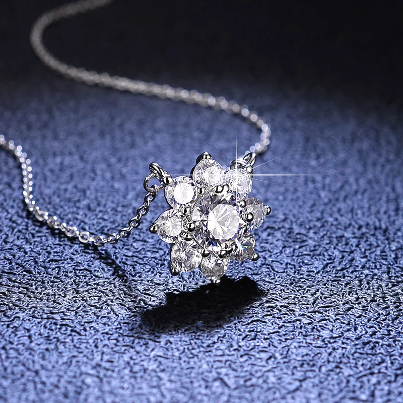 Boutique PT950 necklace pendant 1 carat moissanite necklace ladies sunflower classic platinum six-claw clavicle chain