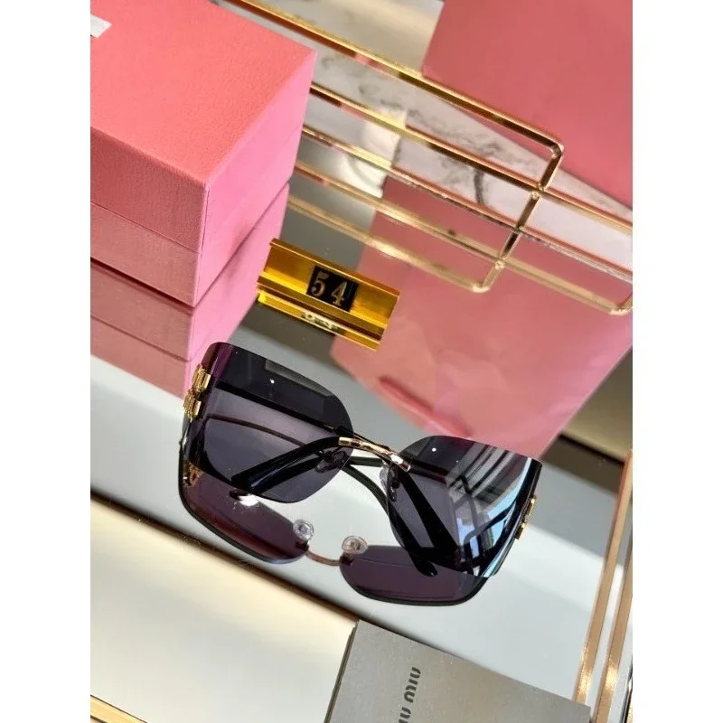 

25 High Quality Curved Frameless Sunglasses Ultra-thin Fashion Retro Anti-ultraviolet Sunglasses Gift Box Men and Women Gifts