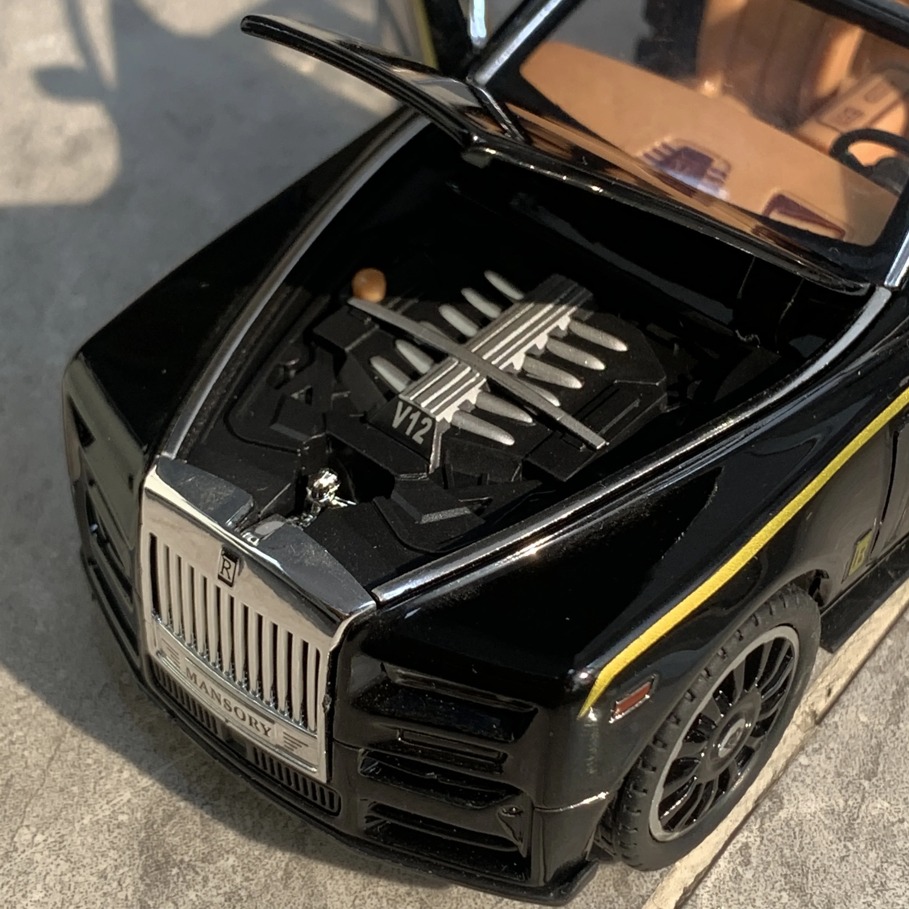 Coches modelo fundido a presión de aleación extendida Phantom, coche de carreras de juguete extraíble 1/24, adorno de coche coleccionable, regalos de juguete de coche favoritos para niños