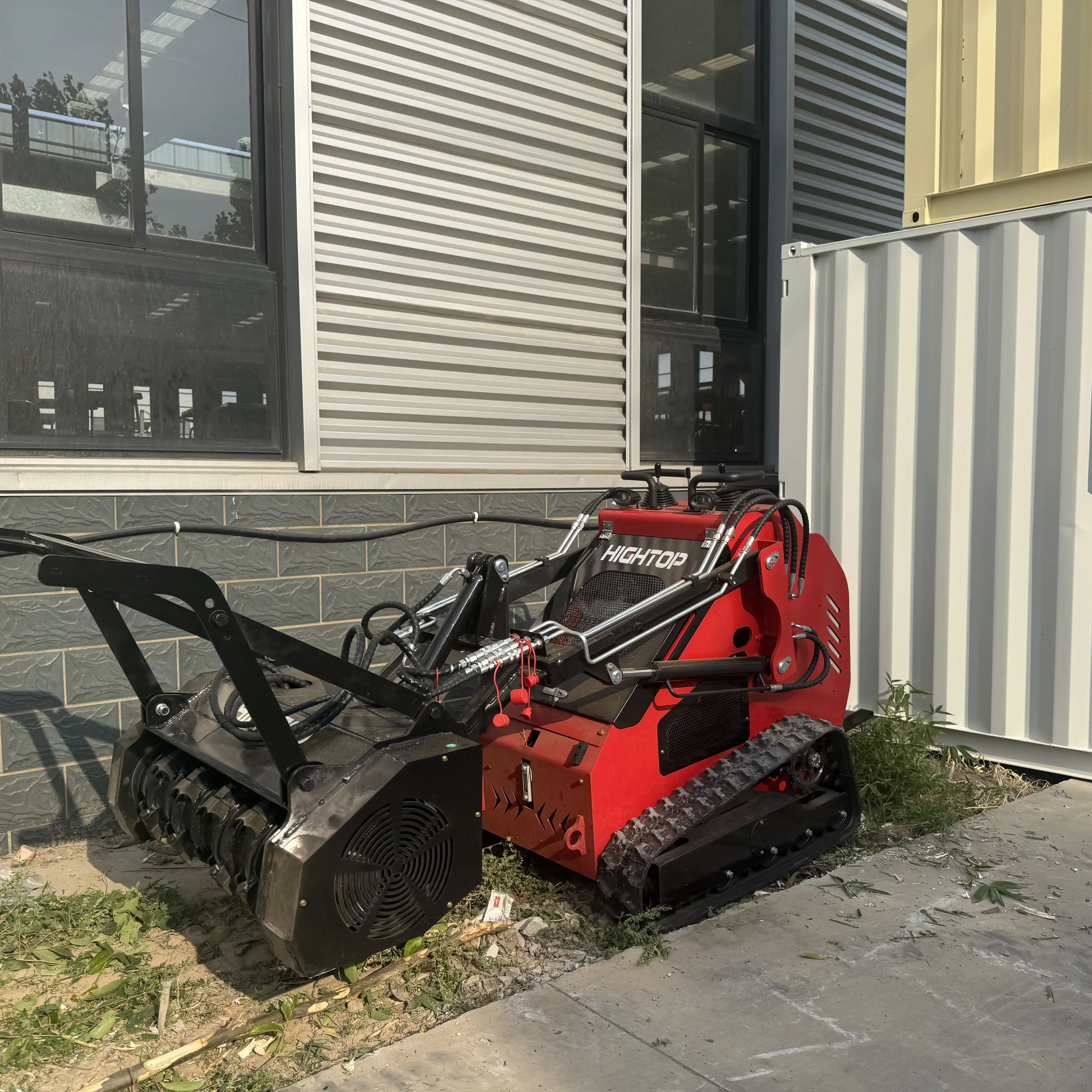 محرك كوبوتا 25Hp مخصص للديزل الهيدروليكي Polit Hightop V1000 محمل مسار توجيه صغير الانزلاق مع ملحقات غطاء الغابات