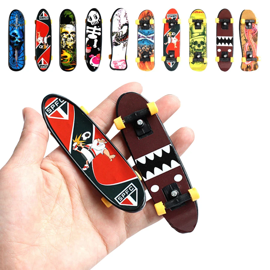 10pcs Plastic Finger Skateboard Style Random Creative Desktop Skateboard Sports Toys Party Favor Supplies Funny Toys Gifts