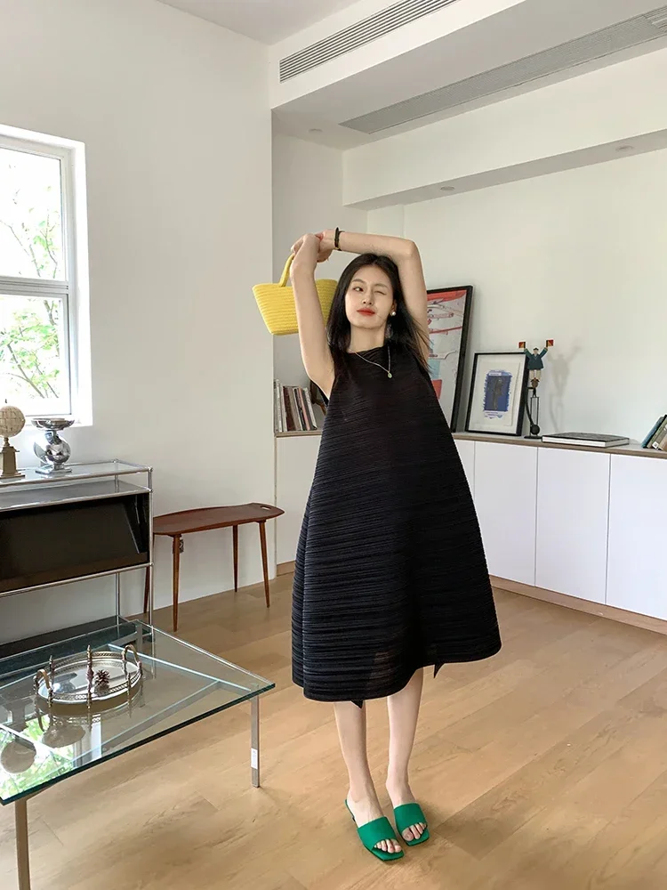 Fold Miyake Pleated Women\'s Dresses Loose Plus Size High Quality Sense of Elegance Sleeveless Mid-length Skirt 2025 Spring New