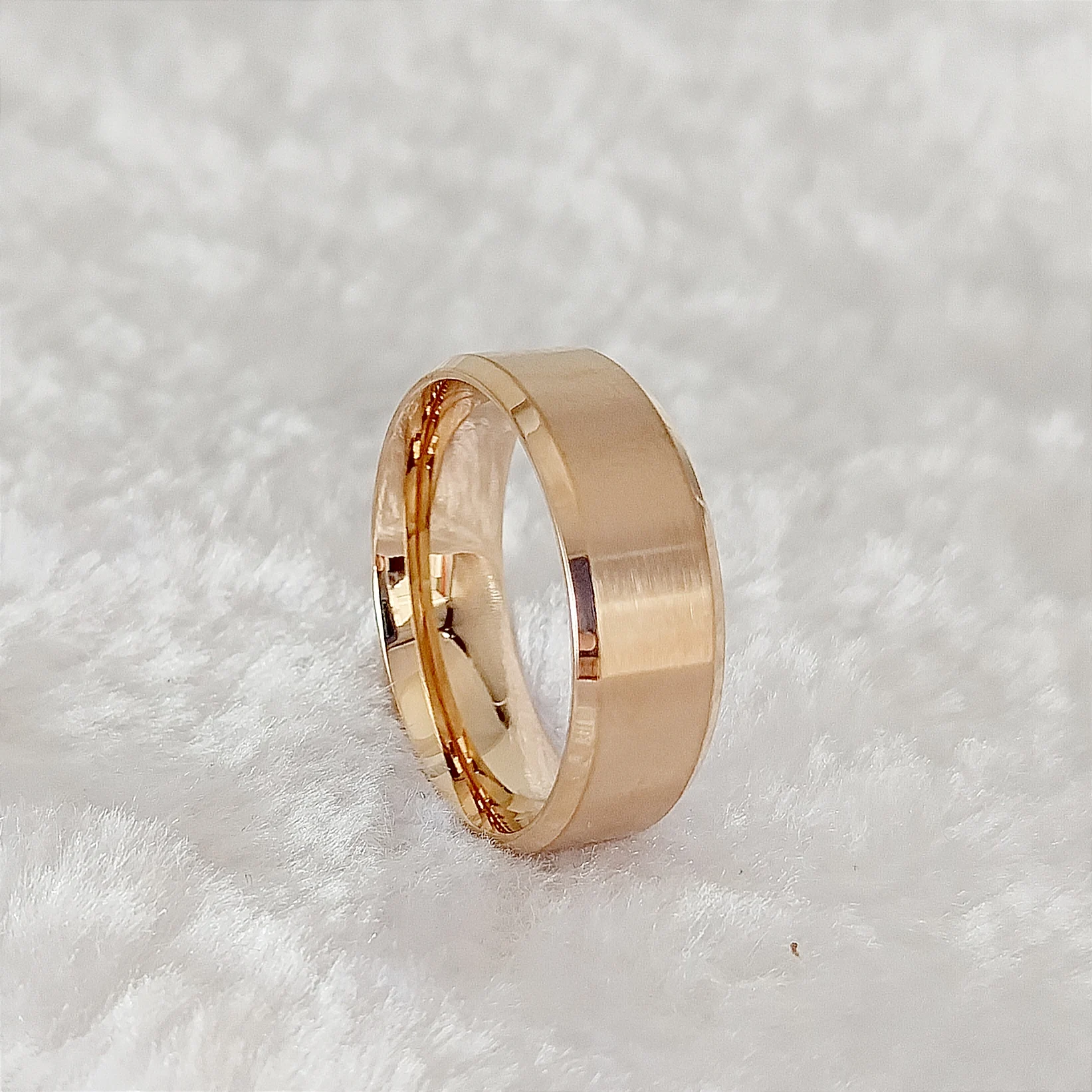 Wholesale Classic 8mm Wedding Rings For Men and Women 8mm 18k Rose Gold Plated Titanium Stainless Steel Jewelry Fashion Ring