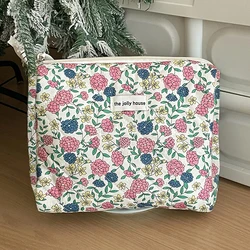 New Women Vintage Flower Cosmetic Storage Handbag Portable Makeup Organizer Cotton Bags Rose Printed Fashion Ladies Make Up Bag