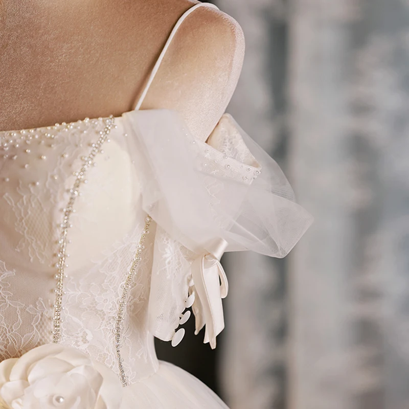 AnXin SH Prinzessin weiße Rose Blume Spitze Spaghettiträger Party Perlen Kristall kurzes individuelles Abendkleid kleines weißes Kleid