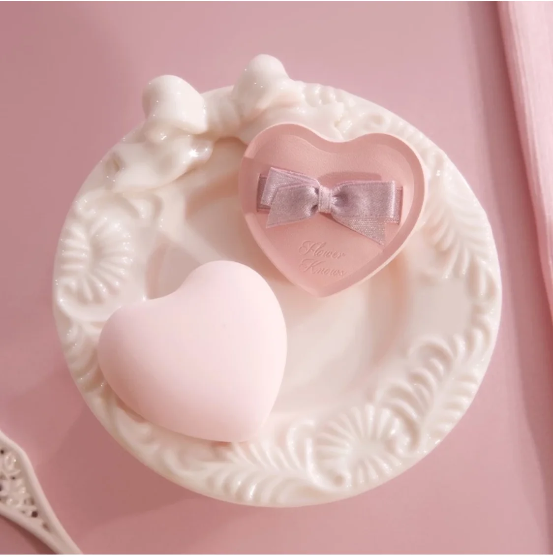 Flower Knows Strawberry Cupid Collection Pink Heart Shaped Marshmallow Powder Puff Soft Makeup Tool FlowerKnows